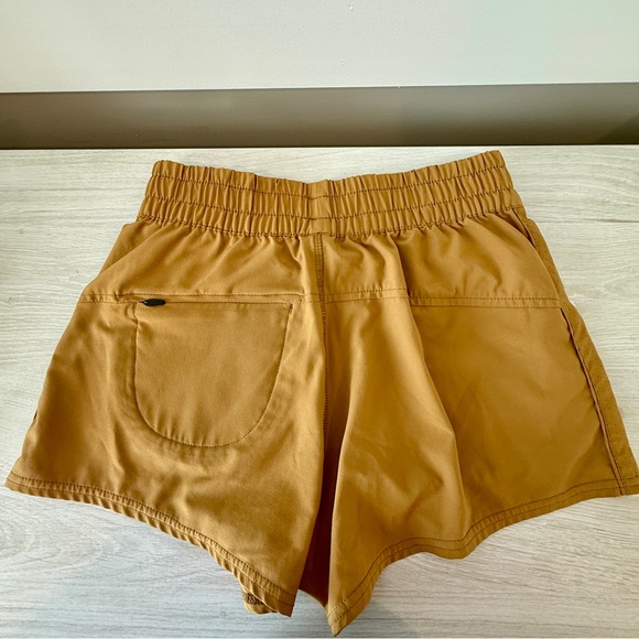 Vuori Brown Elastic Athletic Shorts Women’s Size XS - Picture 5 of 6